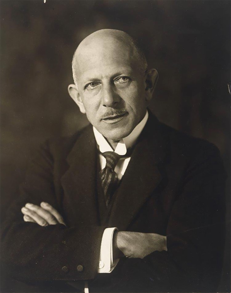 Otto Ender (1875–1960) war nach dem Ersten Weltkrieg der erste Landeshauptmann Vorarlbergs. Als Mitglied der österreichischen Delegation reiste er mit nach Saint-Germain-en-Laye.